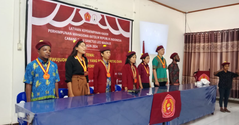 Sidang Kehormatan Pembukaan Latihan Kepemimpinan Kader (LKK) PMKRI Cabang Palu diselenggarakan di Gedung Aula Paroki Santa Maria, Kota Palu Sulawesi Tengah pada tanggal (8-12/4/2024) (Foto: Ist)